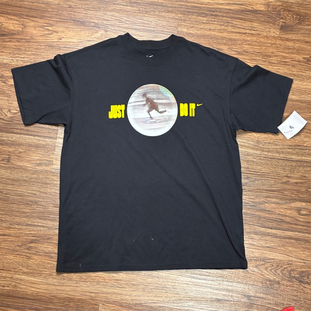 NWT Nike Just Do It Skateboarding Graphic Tee Men's Medium Black Loose Fit